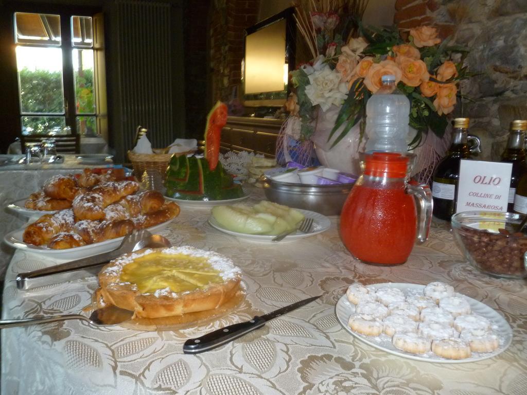 Le Ginestre B & B Massarosa Bagian luar foto