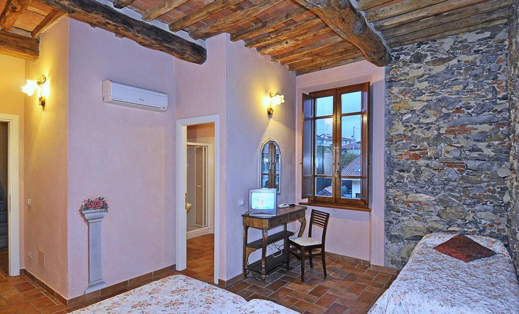 Le Ginestre B & B Massarosa Ruang foto